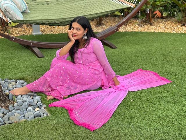 Bright Pink Chikankari Elegance Ombré Mirror Booti Jaal Set - Kurti, Sharara & Dupatta -(Inner Included) - Inayakhan Shop 